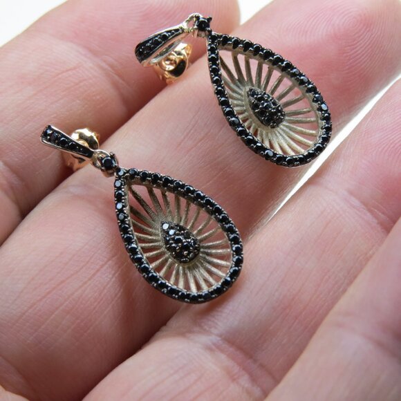 Sterling Silver 18k rose plated Earring - Picture 2 of 4